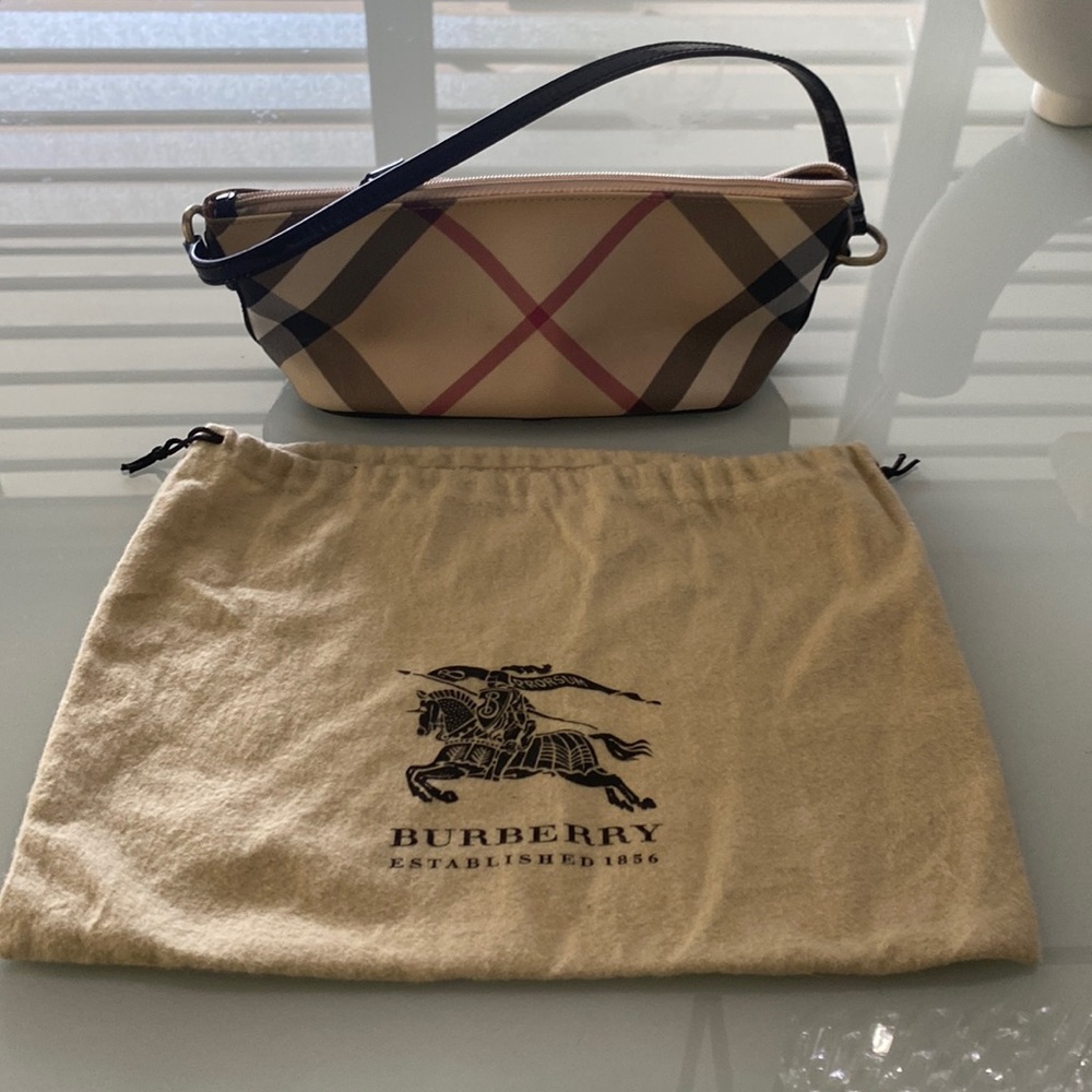 Burberry small purse